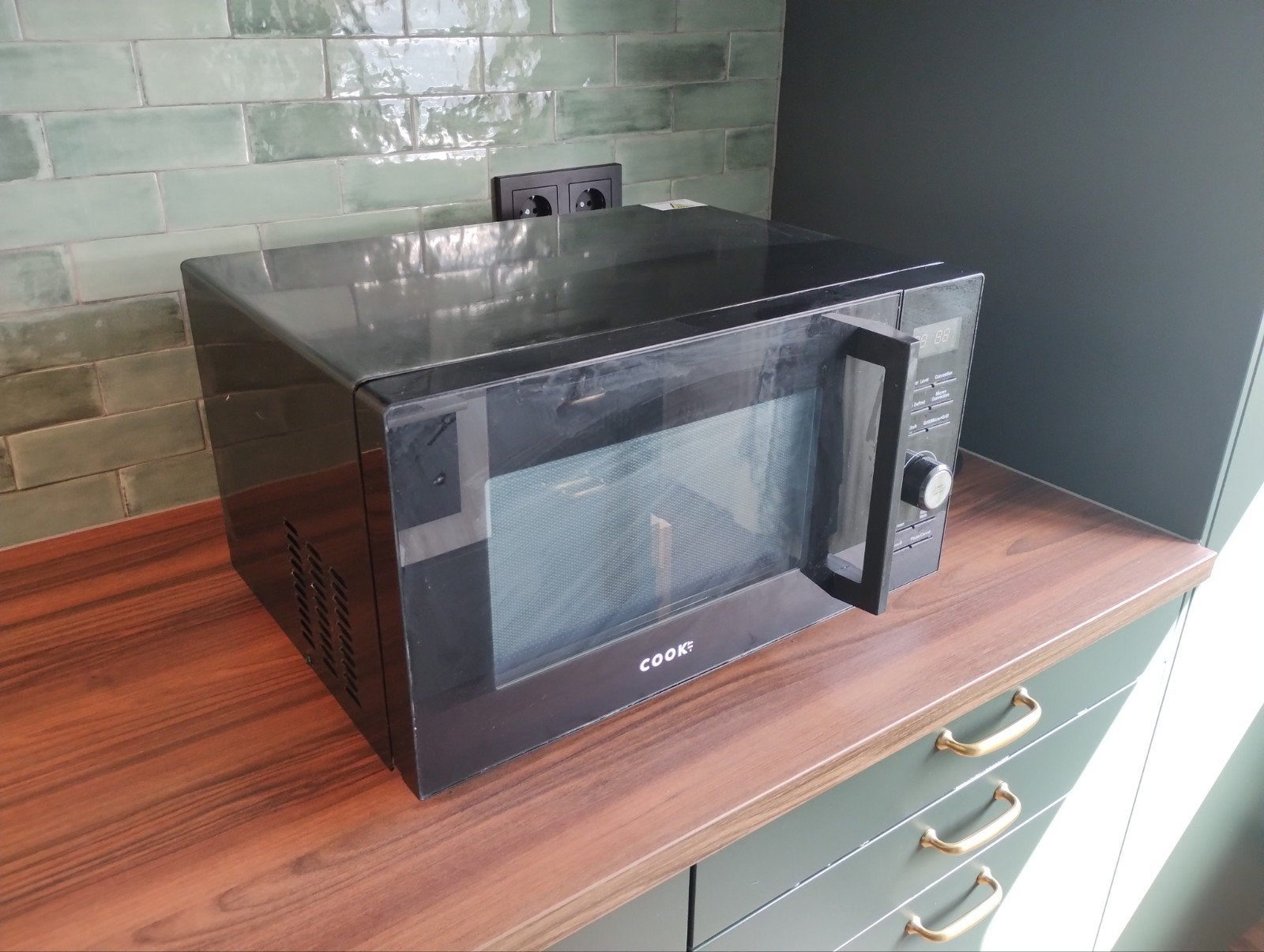 Vrijstaande combi oven-magnetron zwart, Witgoed en Apparatuur, Magnetrons, Ophalen, Combimagnetron, Hete lucht, Draaiplateau