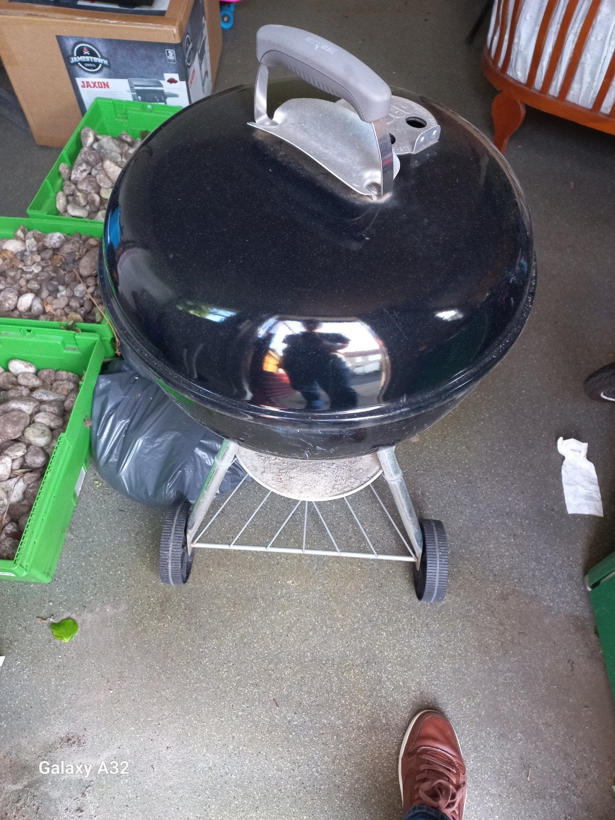 Weber Compact Kettle BBQ - Zwart, Gebruikt, Tuin en Terras, Houtskoolbarbecues, Ophalen, Gebruikt, Weber