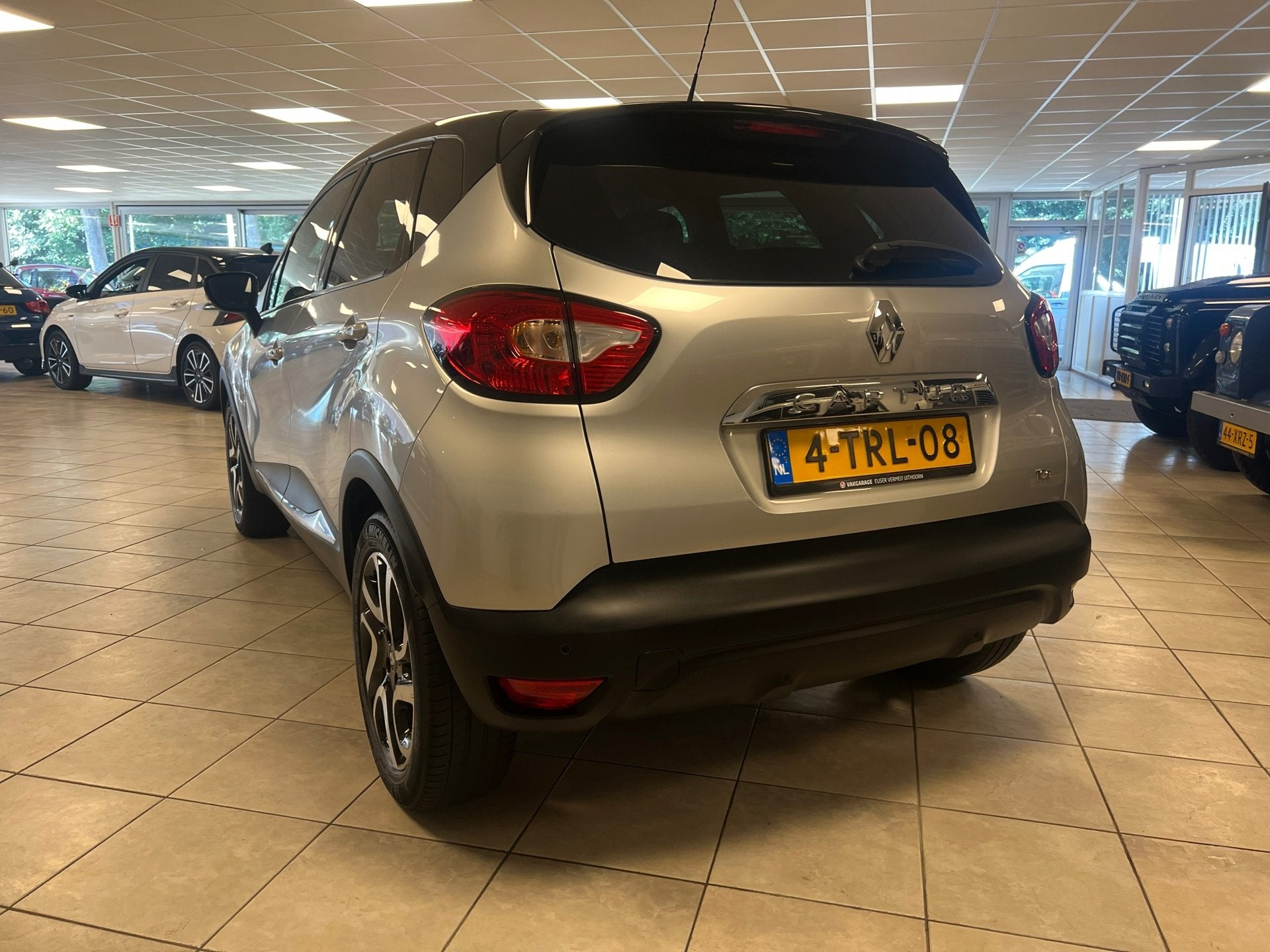 Renault Captur 1.2 TCe Dynamique Automaat, Climate controle,, Auto's, Stof, Zwart, 4 cilinders, Origineel Nederlands