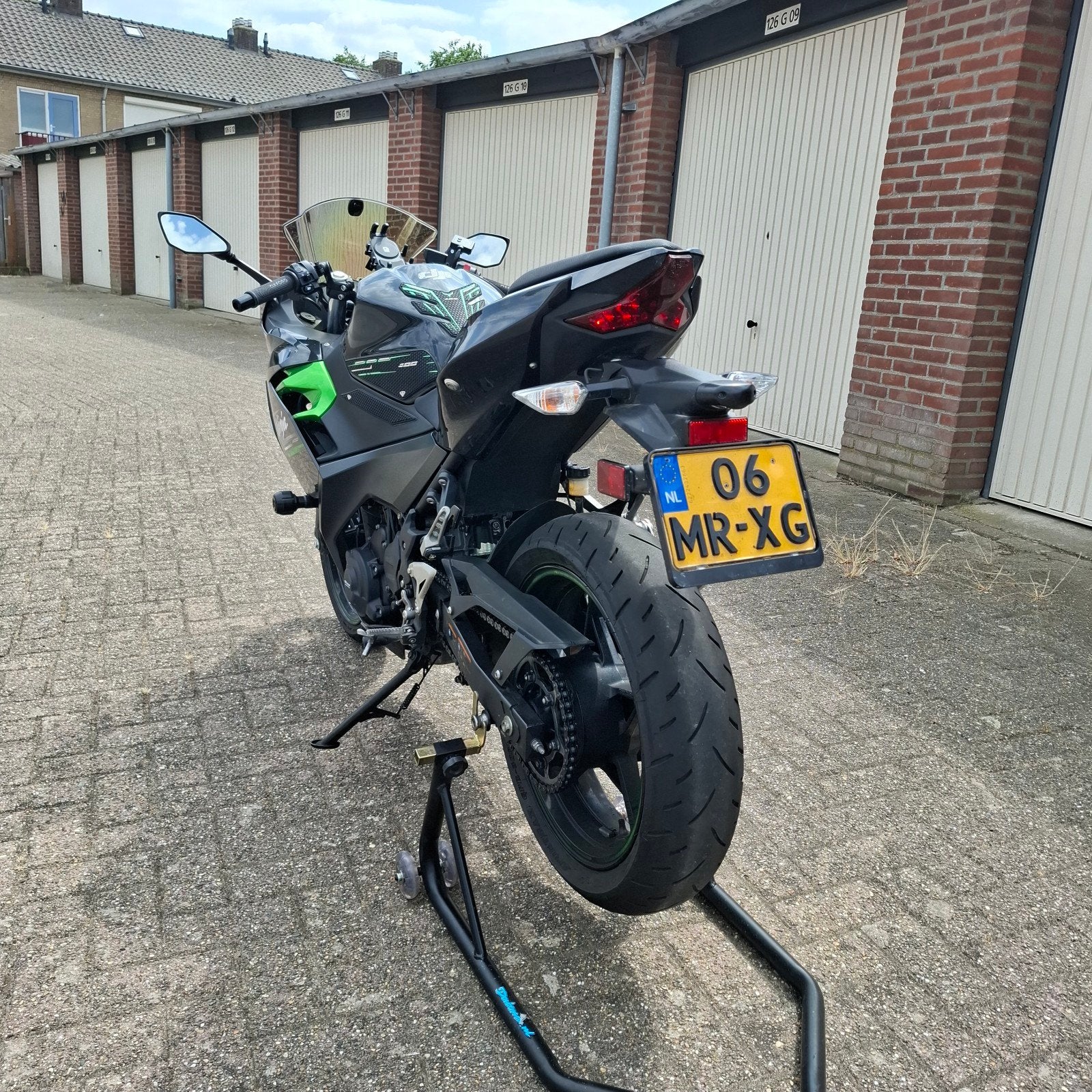 Kawasaki Ninja 400 - Bouwjaar 2022 - A2 Rijbewijs, Motoren, 2 cilinders, Gebruikt, 399 cc, Minimaal motorrijbewijs A2