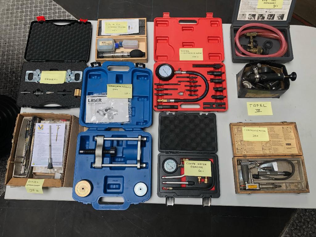 Divers gereedschap voor bv garage (tafel 4), Auto diversen, Autogereedschap, Gebruikt, Ophalen