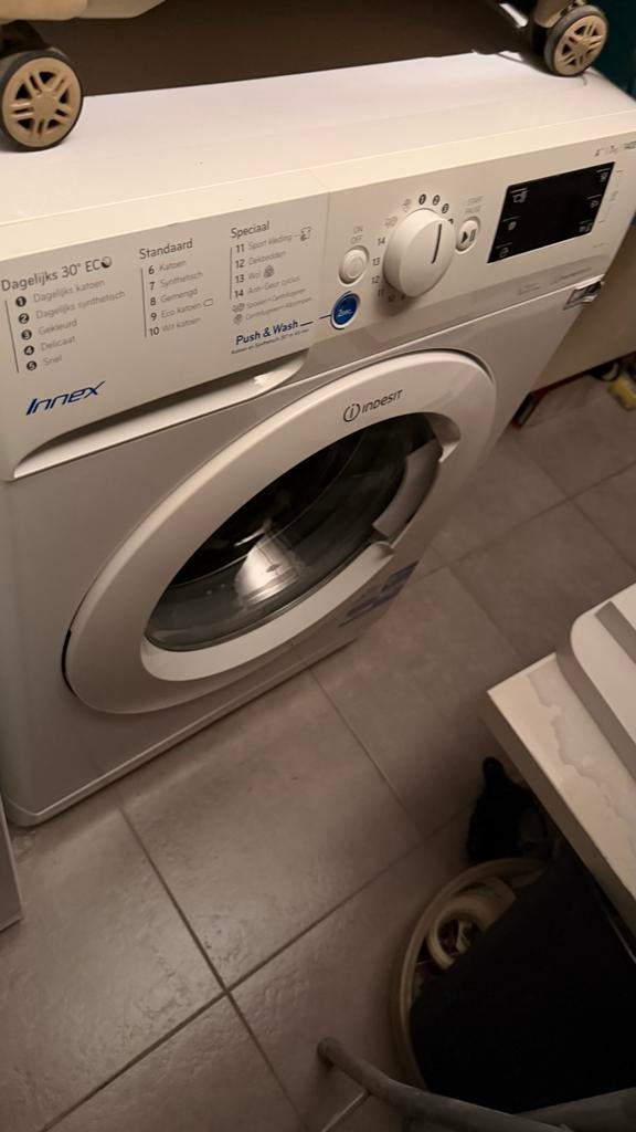 Indesit Innex wasmachine, Ophalen, 1200 tot 1600 toeren, 8 tot 10 kg, Zo goed als nieuw
