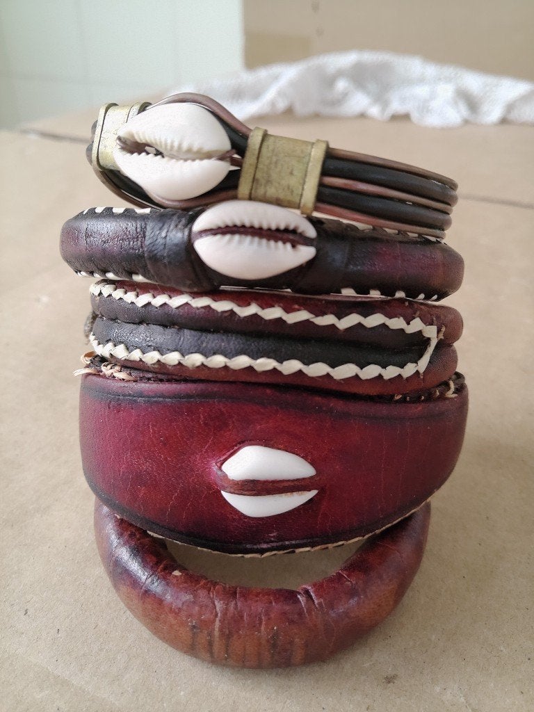 Afrikaanse leren armband set armbanden Afrika volkskunst, Ophalen of Verzenden