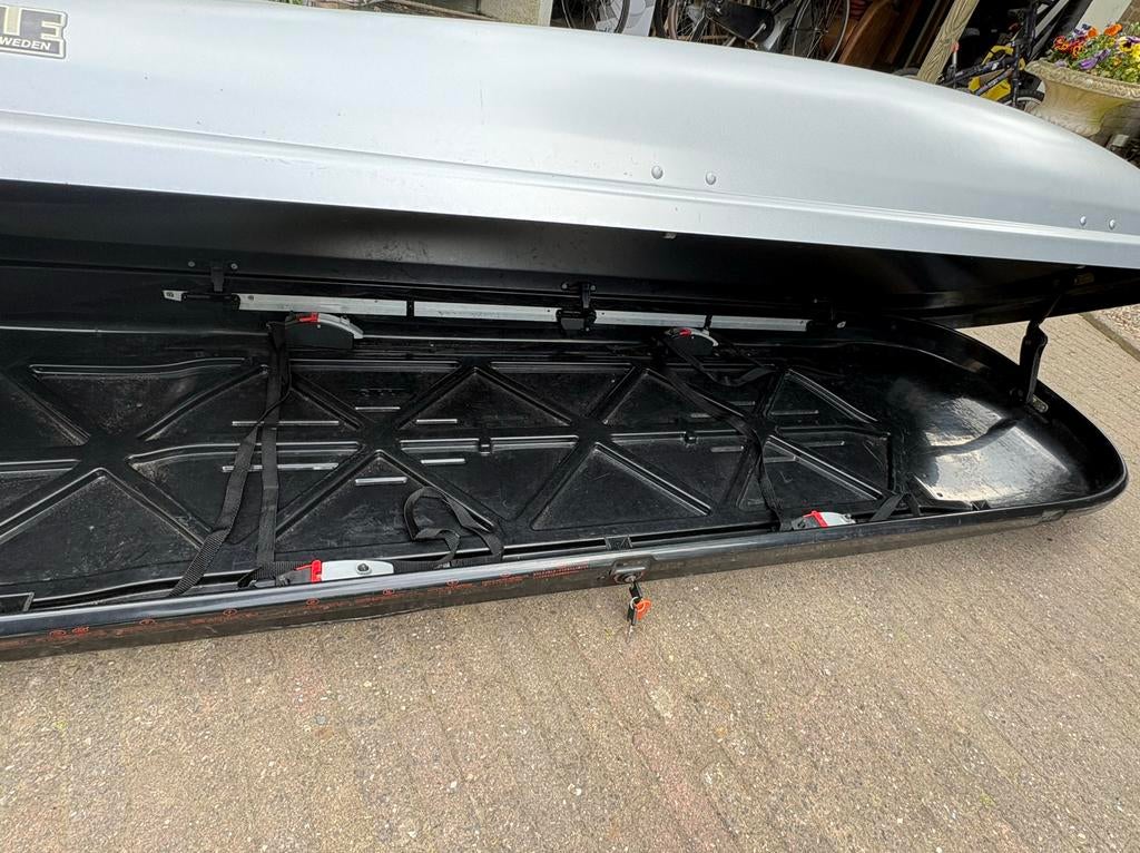 Thule Dakkoffer 235x68 cm - Zilver, Ophalen of Verzenden, Gebruikt