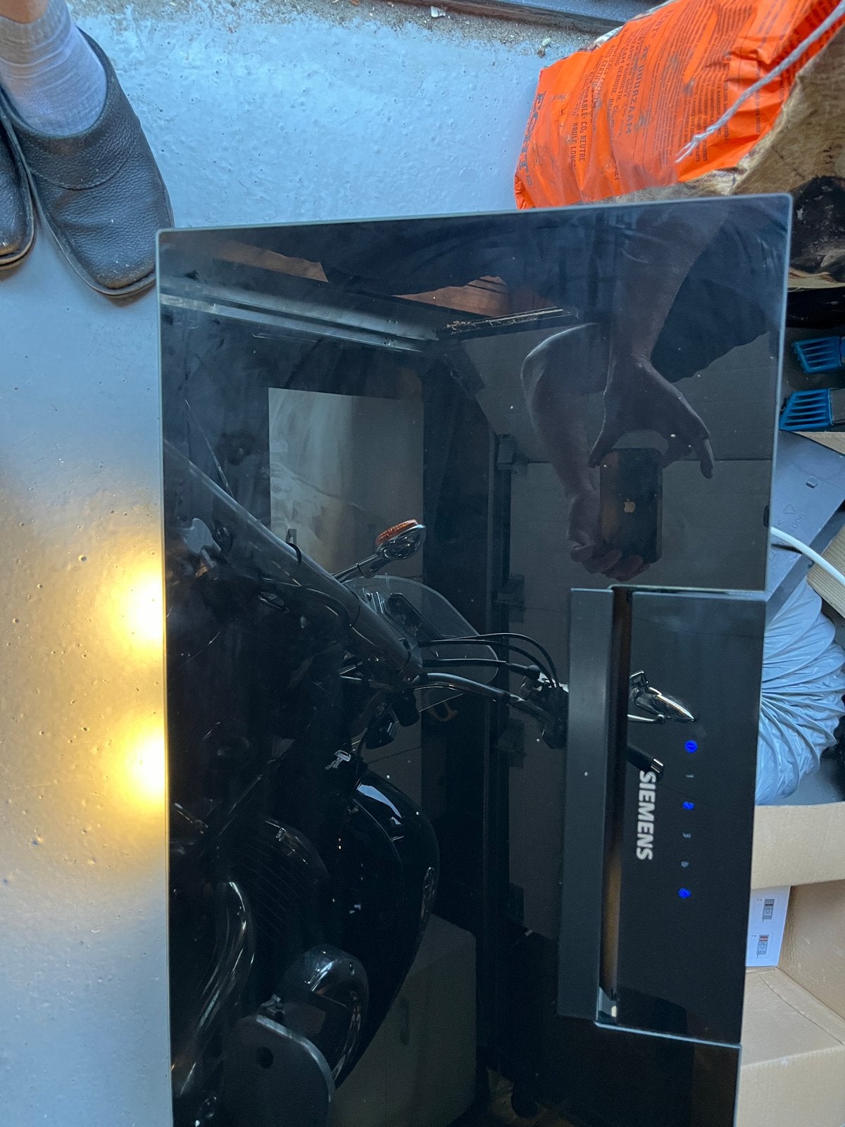 Siemens LC87KEM60/01 Schuin Afzuigkap - Zwart Glas, Ophalen, Gebruikt, Wandschouwkap, Motor
