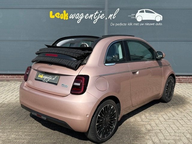 Fiat 500 C e La Prima 42 kWh Cabrio *camera *leder *stoelv., Auto's, Fiat, Gebruikt, 118 pk, Overige kleuren, Cabriolet