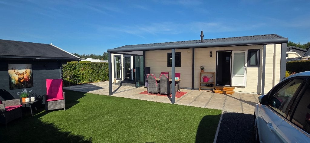 Luxe, instapklaar chalet op vaste staanplaats Stroe/Veluwe, Tot en met 5