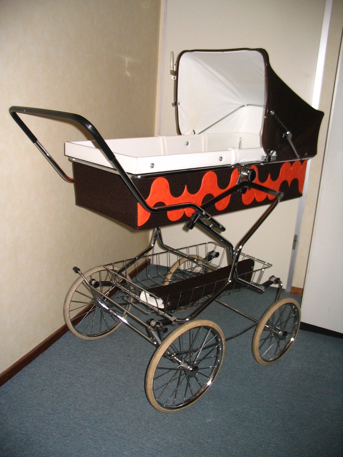 Kinderwagen vintage jaren 70, Kinderen en Baby's, Kinderwagens en Combinaties, Gebruikt, Combiwagen, Met reiswieg, Ophalen