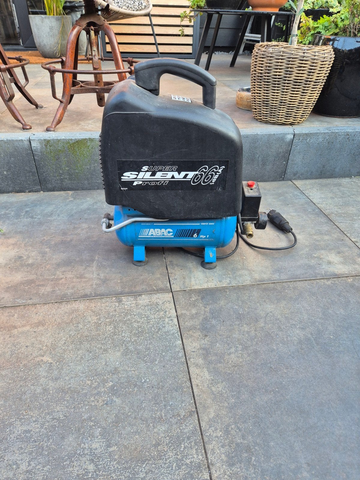 compressor compact 220 v, Ophalen, Gebruikt, 6 tot 10 bar, Minder dan 200 liter/min