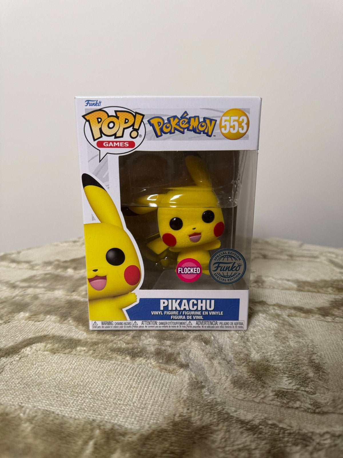 Funko Pop! Pokémon Pikachu Flocked Special Edition, Ophalen of Verzenden, Nieuw