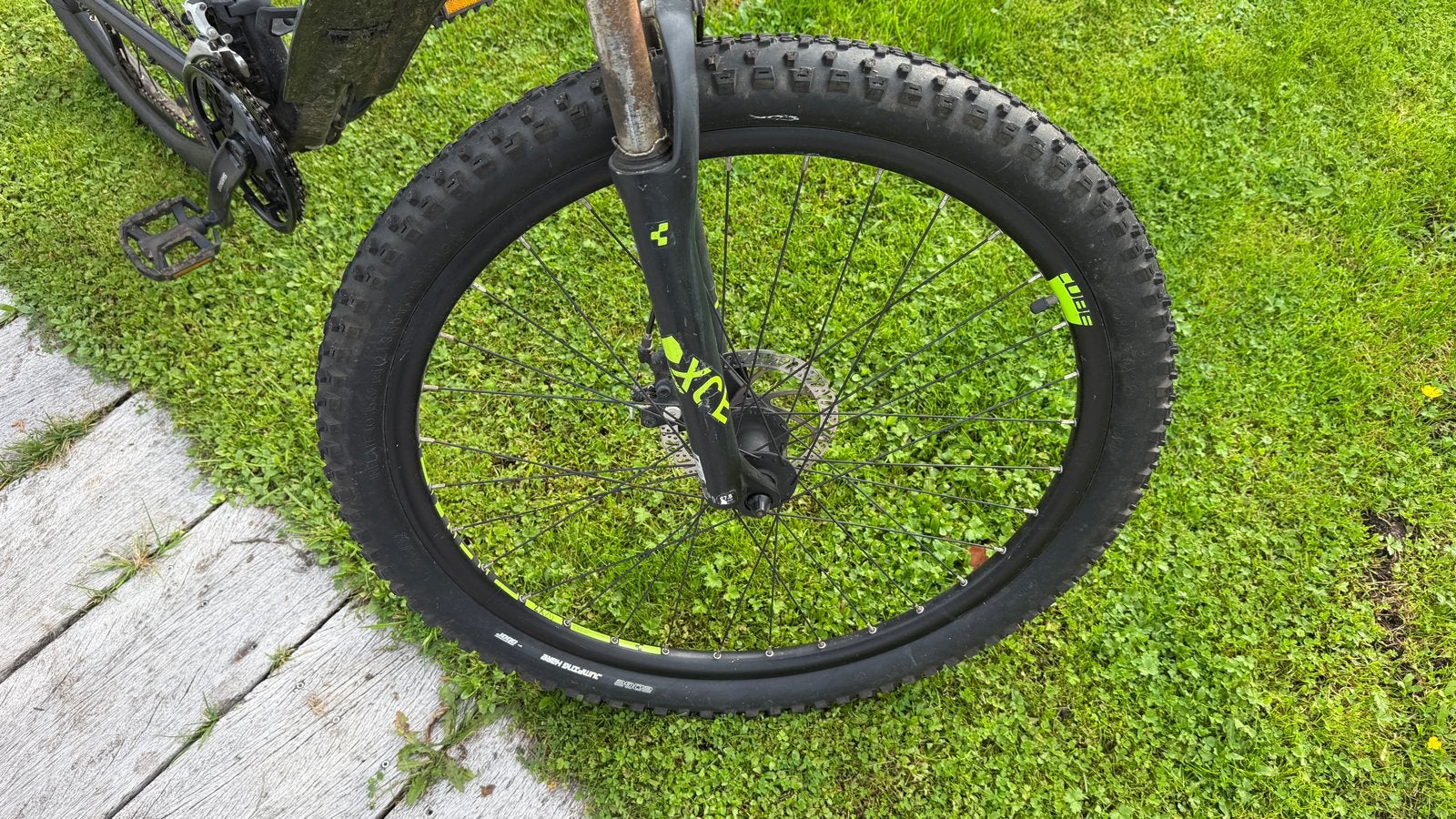 Foto 4 van Cube Aim Mountainbike 27,5 inch Voor Kids tussen 10 en 13