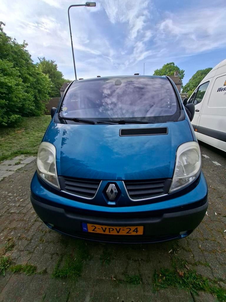 Renault Trafic T29 2.0 DCI 84KW L2h1 Q E4 2011, Euro 5, Stof, 1995 cc, 4 cilinders