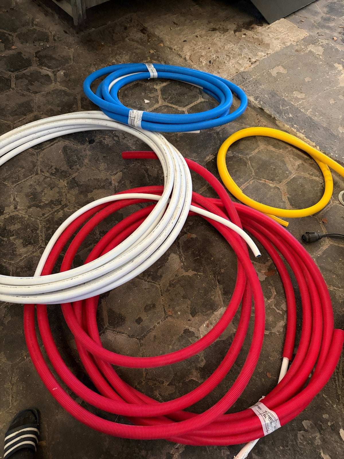 Uponor leidingen 25mm en 32mm - diverse lengtes en kleuren, Ophalen, Overige materialen, 6 meter of meer, Overige typen