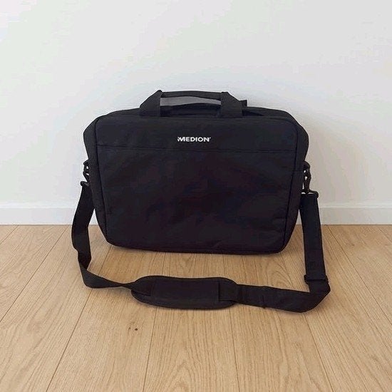 Medion Laptoptas Zwart (tot 15 inch) - Zo goed als nieuw, Gevoerd laptopvak, 15 inch, Ophalen of Verzenden, Zo goed als nieuw