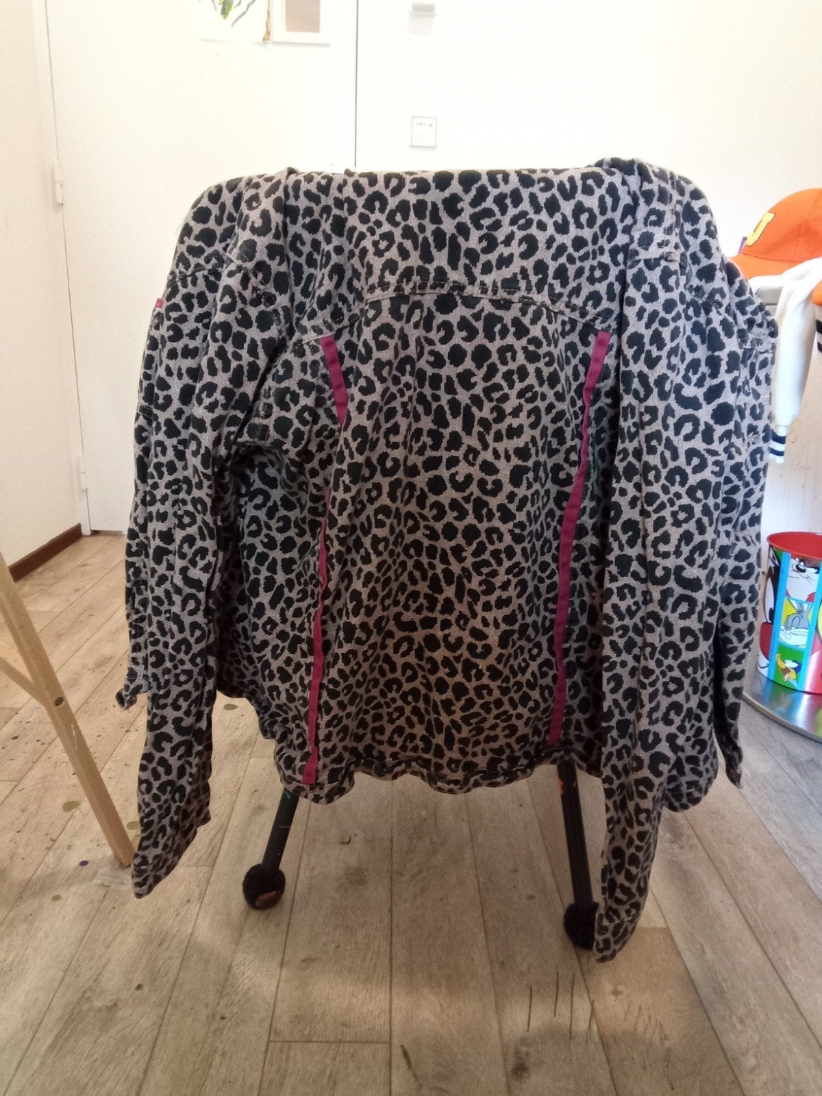 panter jack maat XL kleur zwart en bruin met knopen eraan, Kleding | Dames, Maat 46/48 (XL) of groter, Nieuw, Ophalen of Verzenden