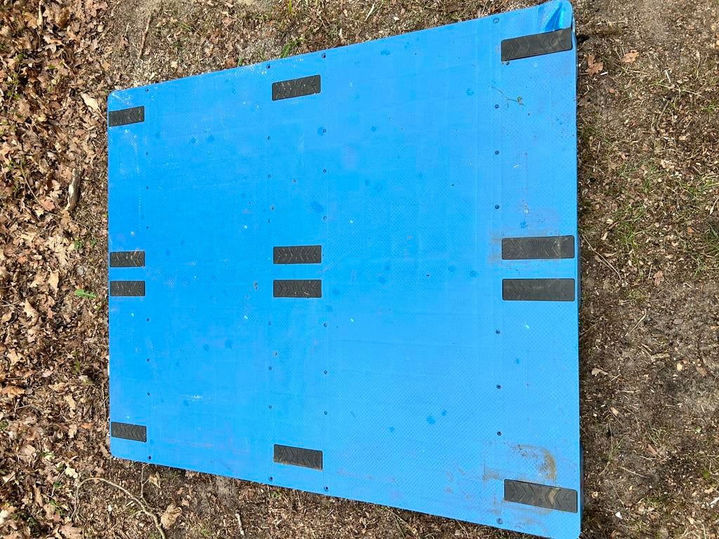 Kunststof pallet, Ophalen, Gebruikt