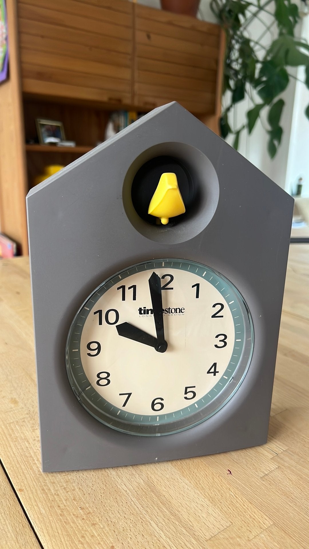 Koekoeksklok design, Gebruikt, Grijs, Analoog, Werkt op batterijen