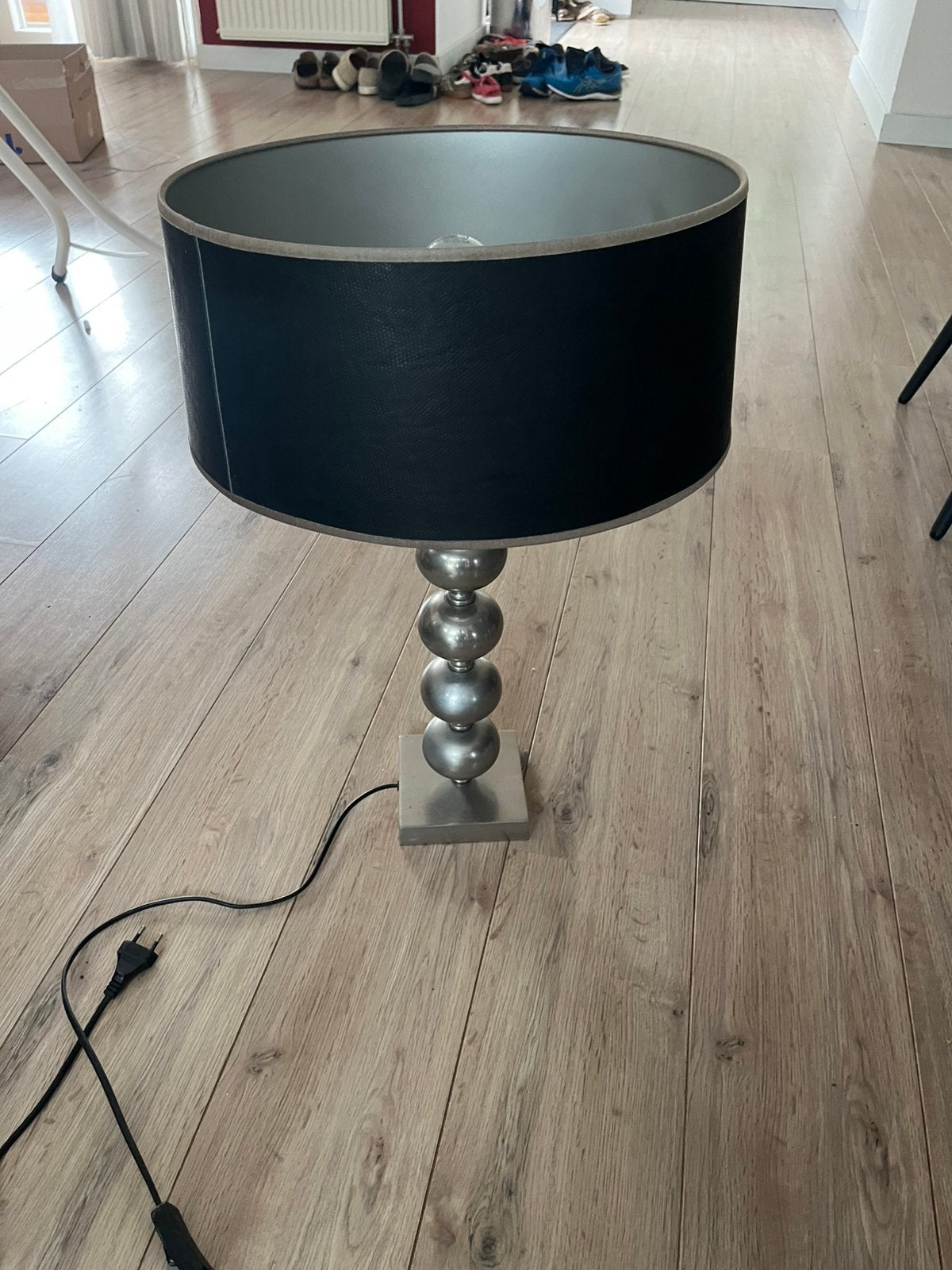 Zilver kleurige Staande lamp met lampenkap., Ophalen, Zo goed als nieuw, Minder dan 100 cm