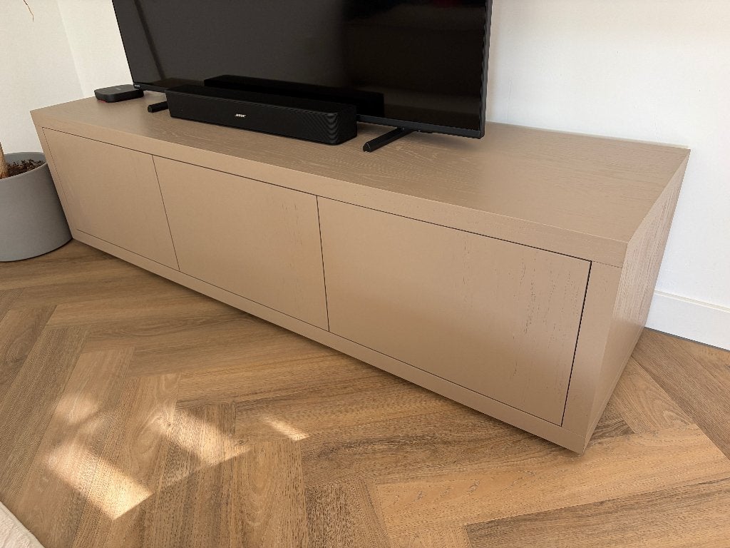 Goossens TV Meubel Barcelona, Ophalen, 150 tot 200 cm, Eikenhout, Zo goed als nieuw