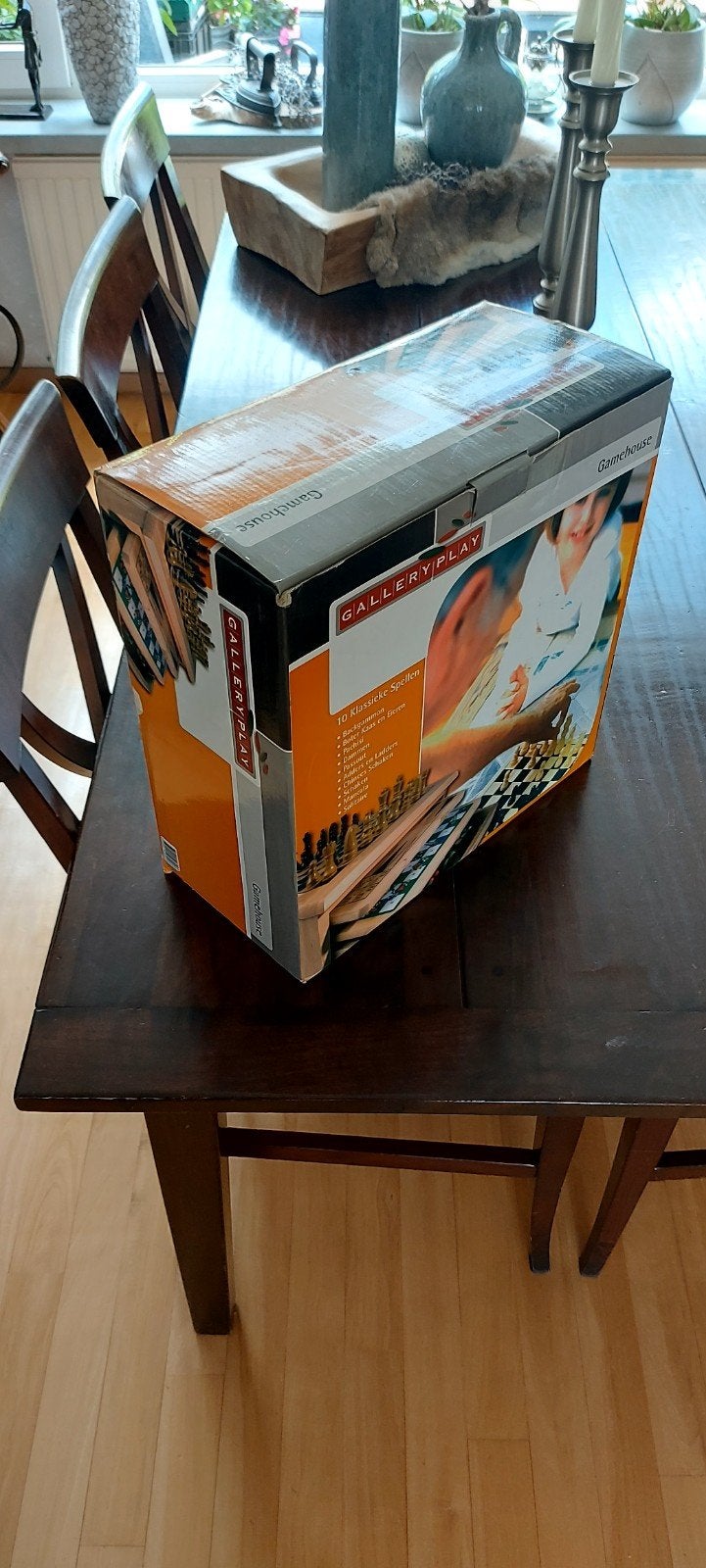 Spellen box in hout met 10 klassieke spellen., Vijf spelers of meer, Ophalen of Verzenden, Nieuw, Gallery Play