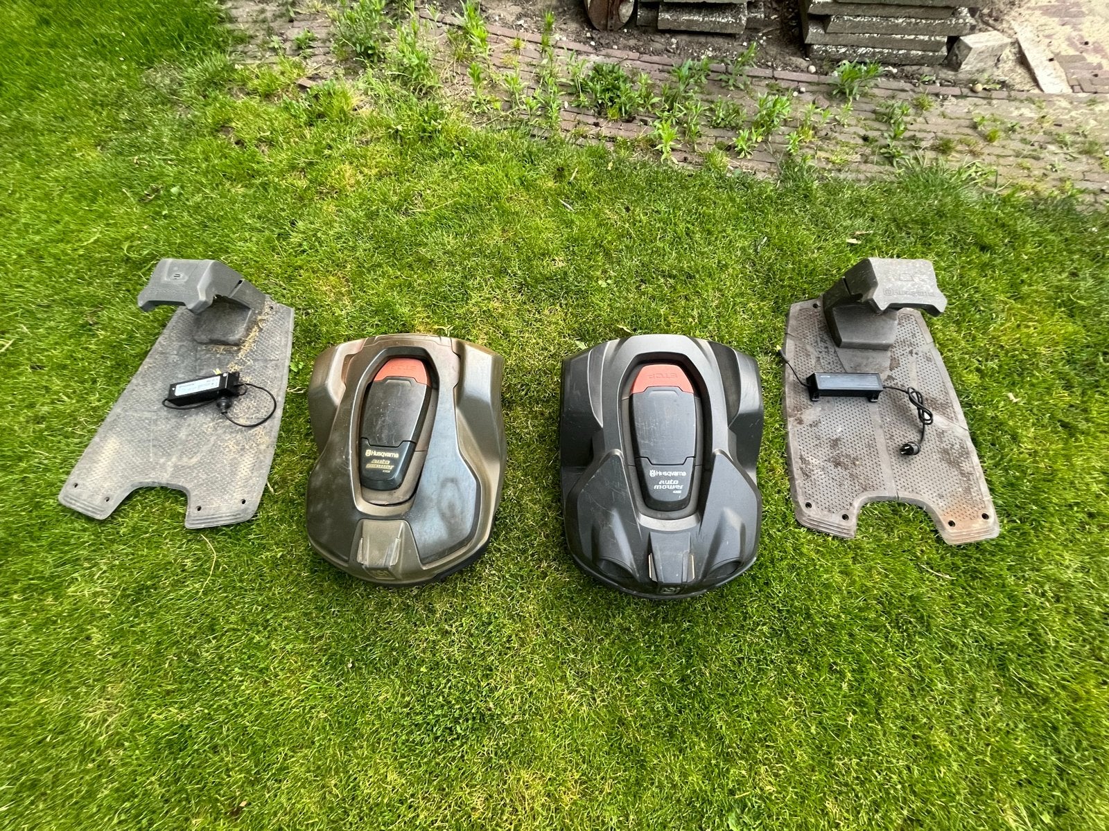 Husqvarna 430x Automower (2 stuks), Ophalen, Cirkelmaaier, Gebruikt, Accu-grasmaaier