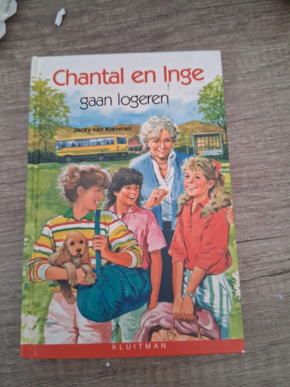 J. van Klaveren - Chantal en Inge gaan logeren, Ophalen of Verzenden, Gelezen, J. van Klaveren, Fictie algemeen