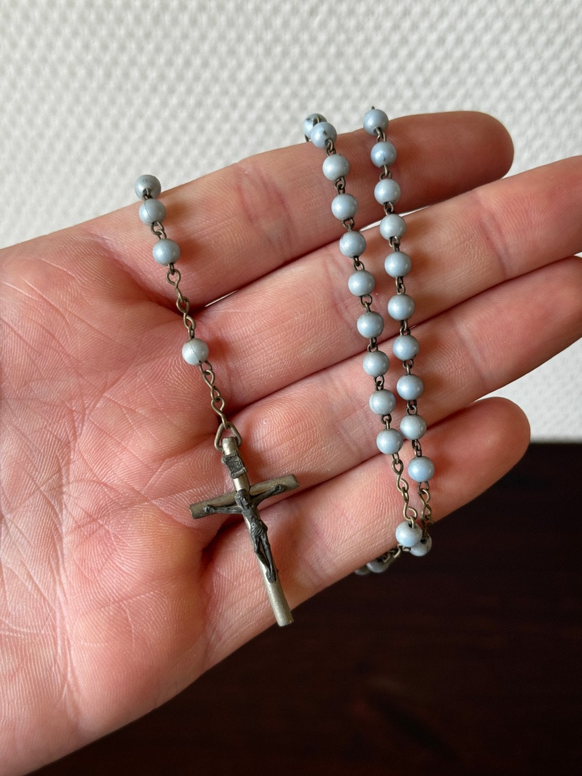 Antieke Lichtblauwe Kleine Rozenkrans, Kralen, 40 cm Religie, Verzamelen, Ophalen of Verzenden, Gebruikt, Sieraad, Christendom | Katholiek