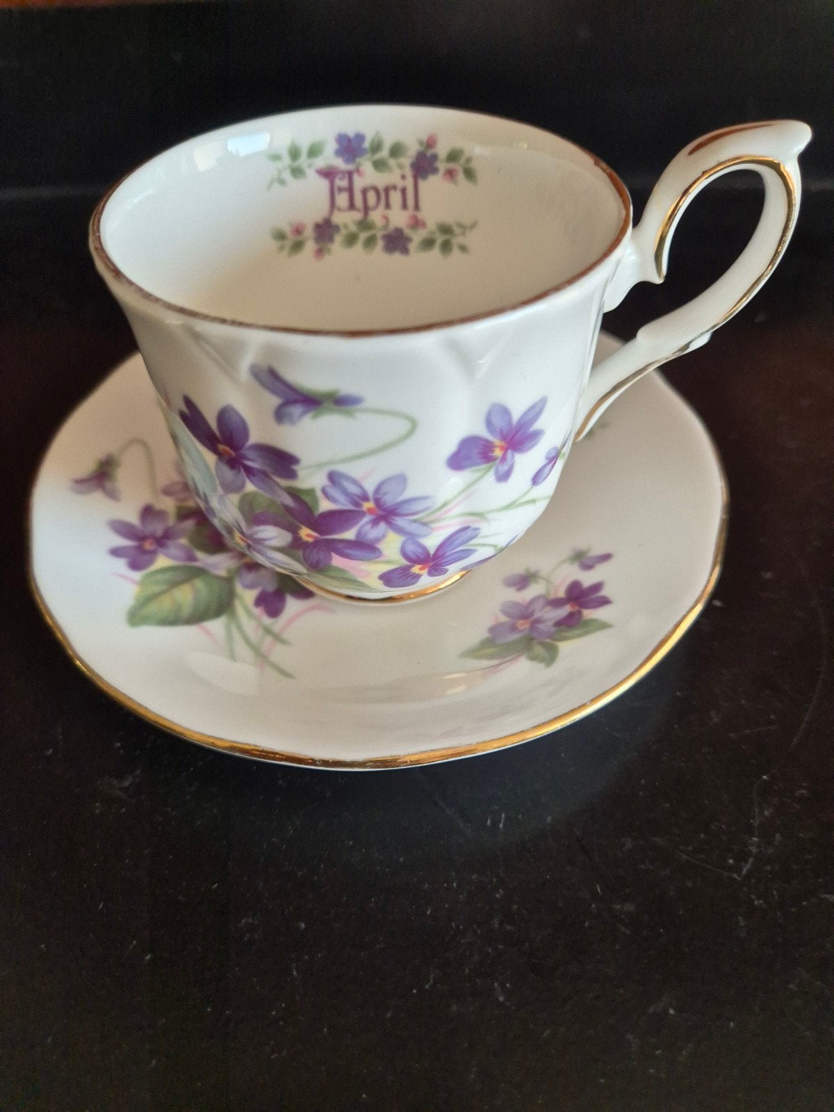 April Duchess fine bone china porselein, Ophalen of Verzenden, Gebruikt, Porselein, Kop en/of schotel