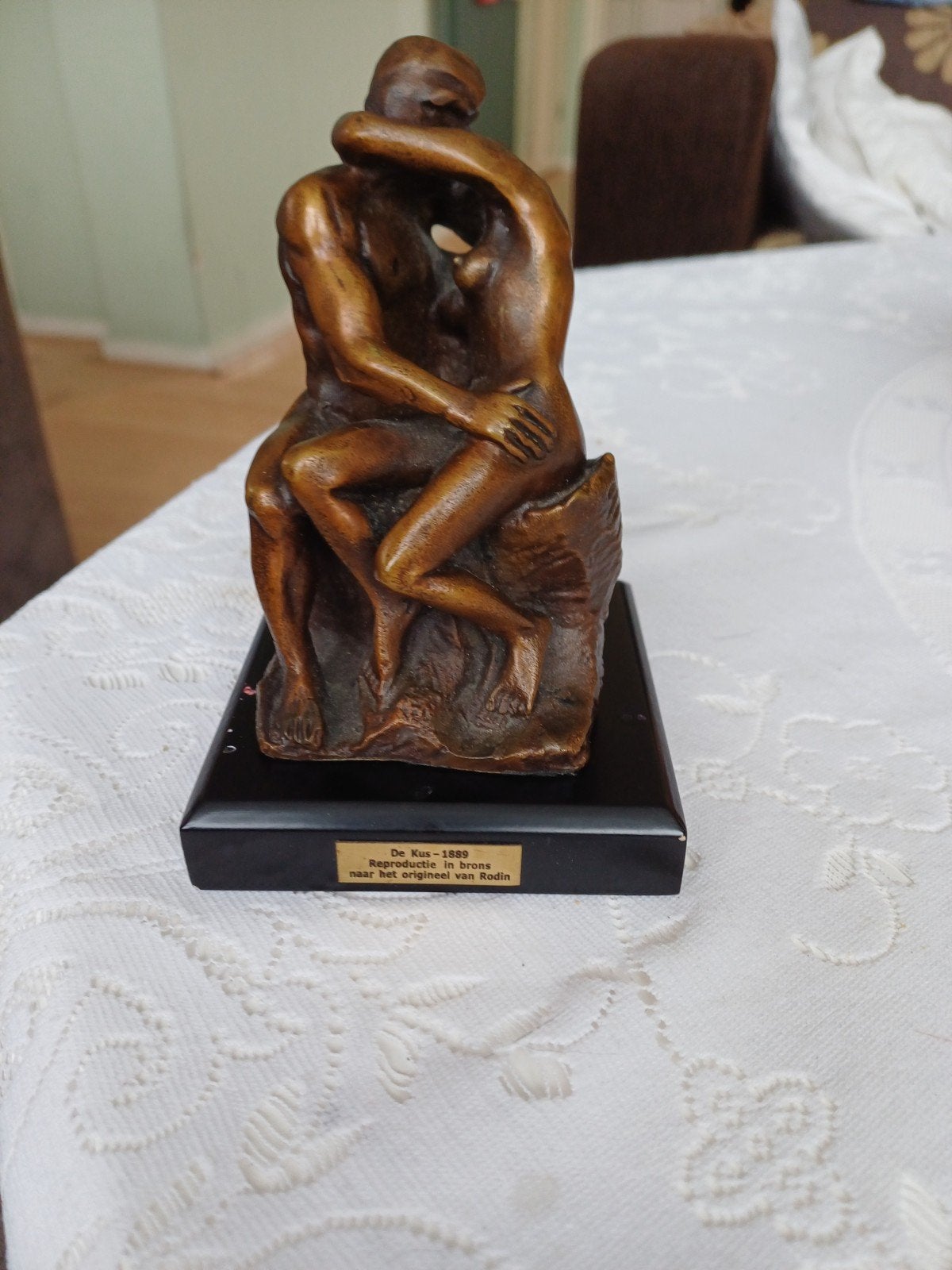 De Kus - 1889, reproductie in brons naar Rodin, Groep mensen, Minder dan 20 cm, Ophalen of Verzenden, Brons