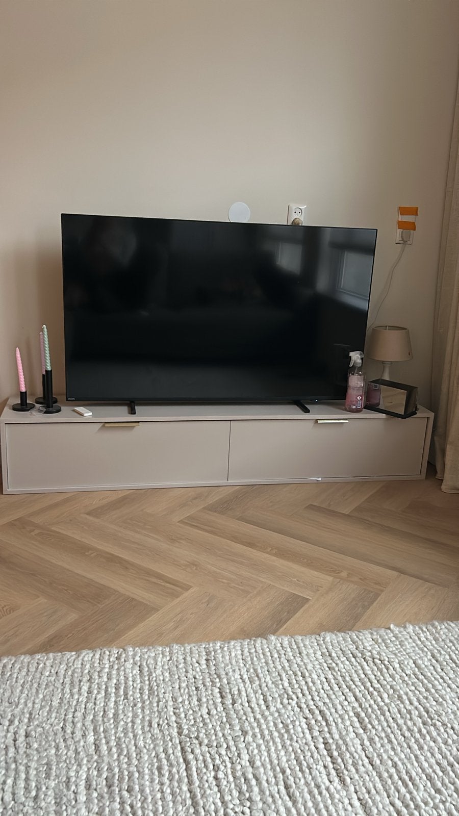 Tv meubel Silas van Meubella - Modern en Stijlvol, Ophalen, Overige materialen, 150 tot 200 cm, Zo goed als nieuw