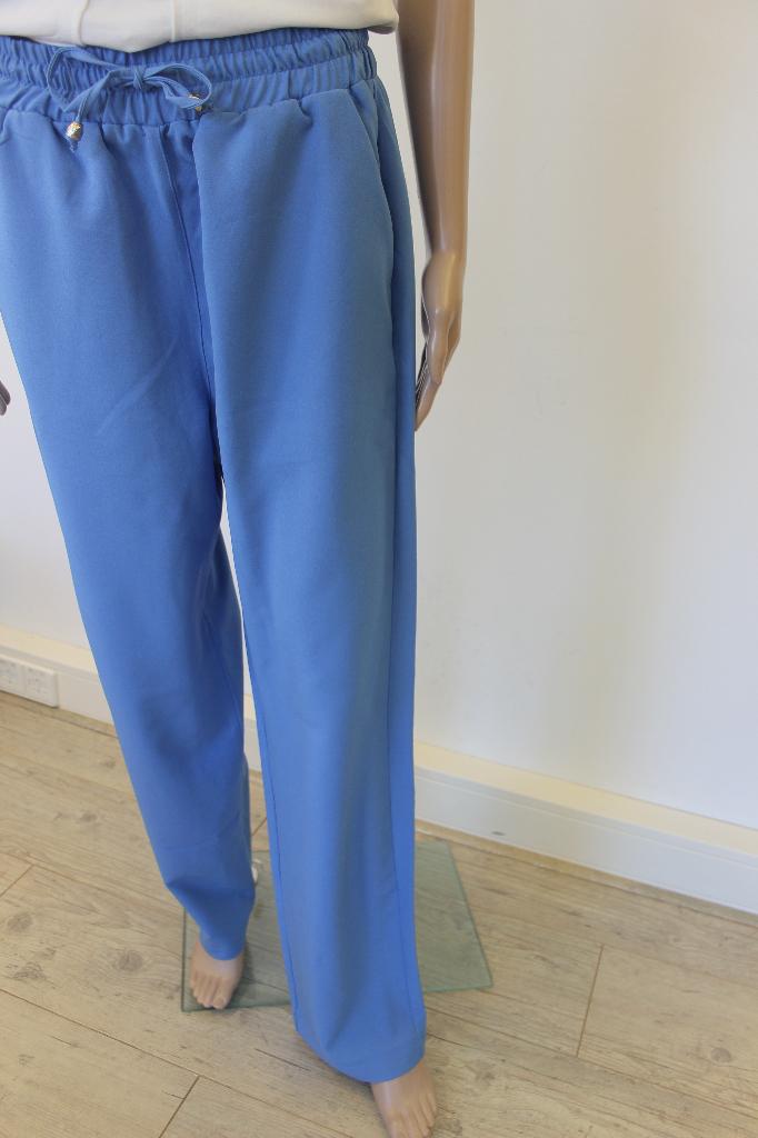 Trendyol blauwe broek maat 40, Kleding | Dames, Broeken en Pantalons, Maat 38/40 (M), Blauw, ., Trendyol