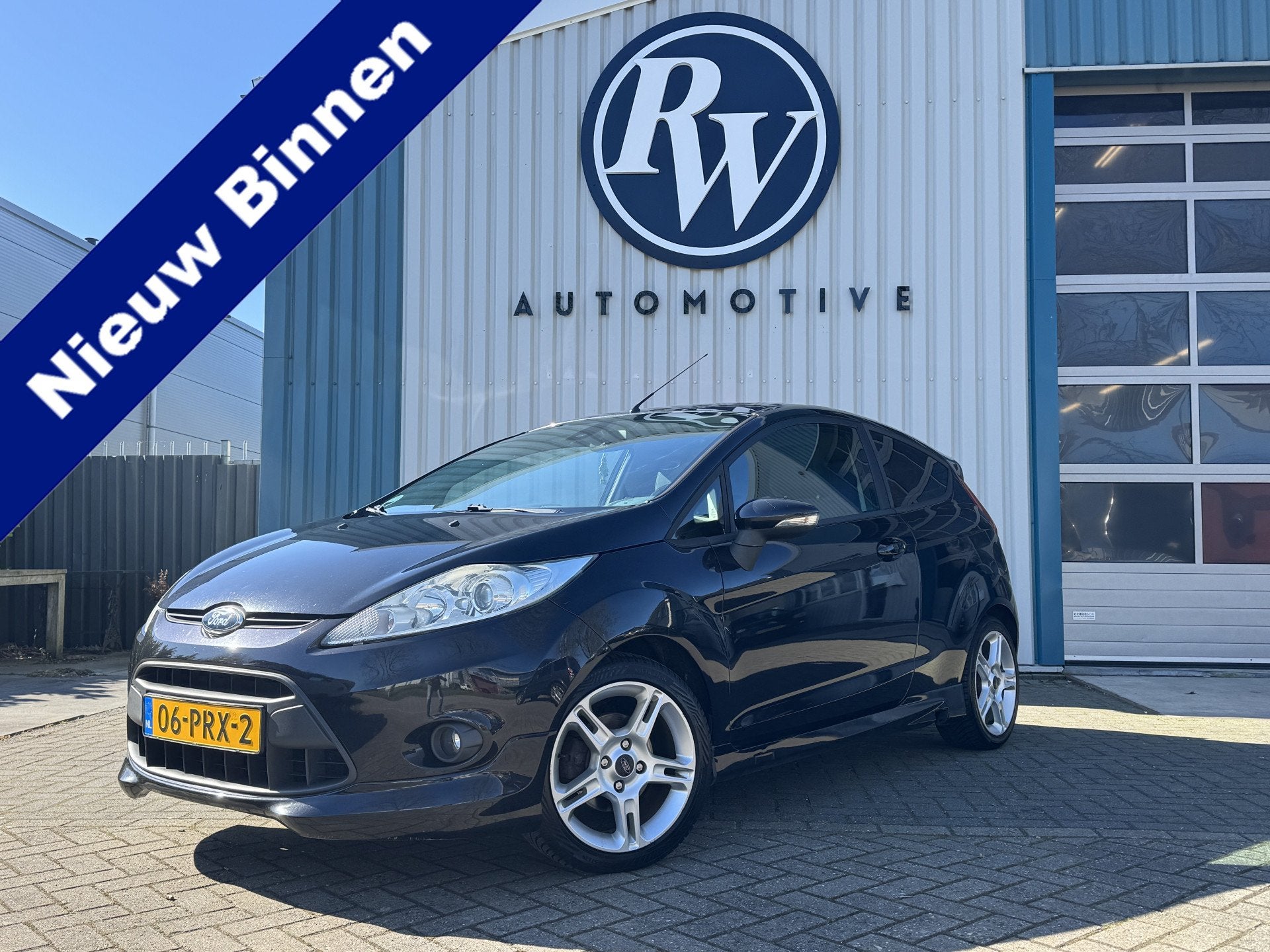 Ford Fiesta 1.6 Sport Lm / Ecc / Cruise / Pdc / NL Auto / N., Auto's, Stof, Gebruikt, 4 cilinders, Zwart
