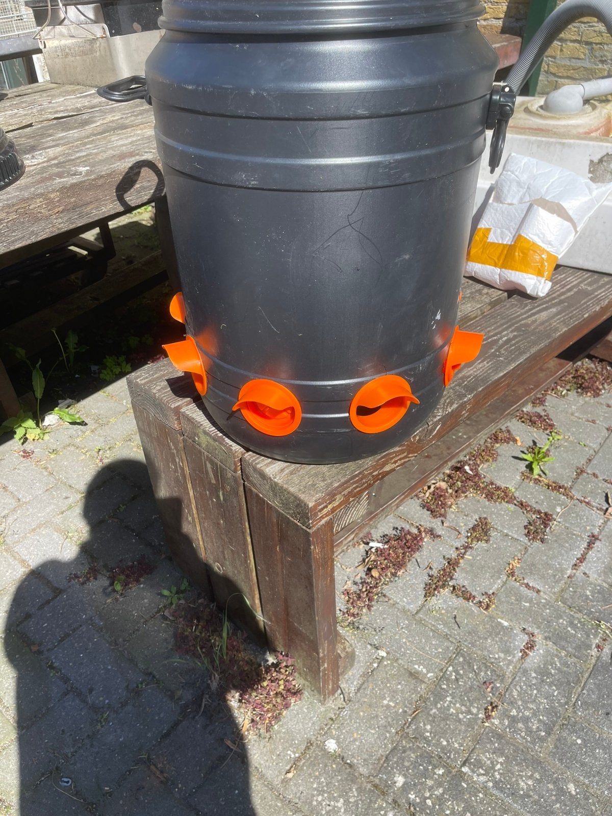 Voerton voor kippen/eenden/ganzen, Ophalen