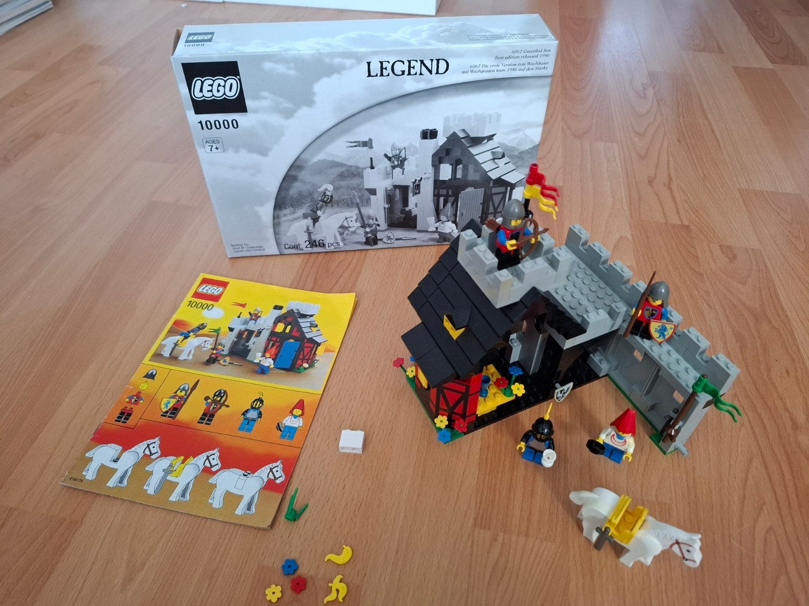 Lego Castle - 10000 - Guarded Inn (compleet), Gebruikt, Lego, Ophalen of Verzenden, Castle