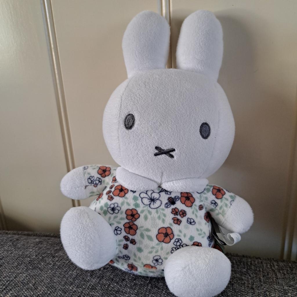 Nijntje knuffel met bloemenjurk, Gebruikt, Konijn, Nijntje, Ophalen of Verzenden