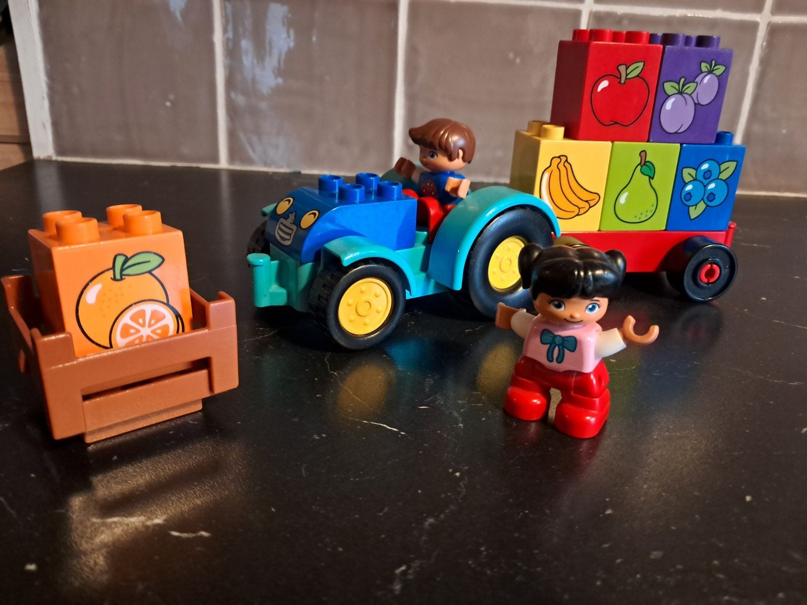 Duplo 10615 Boer met tractor en fruit, Kinderen en Baby's, Speelgoed | Duplo en Lego, Ophalen of Verzenden, Zo goed als nieuw