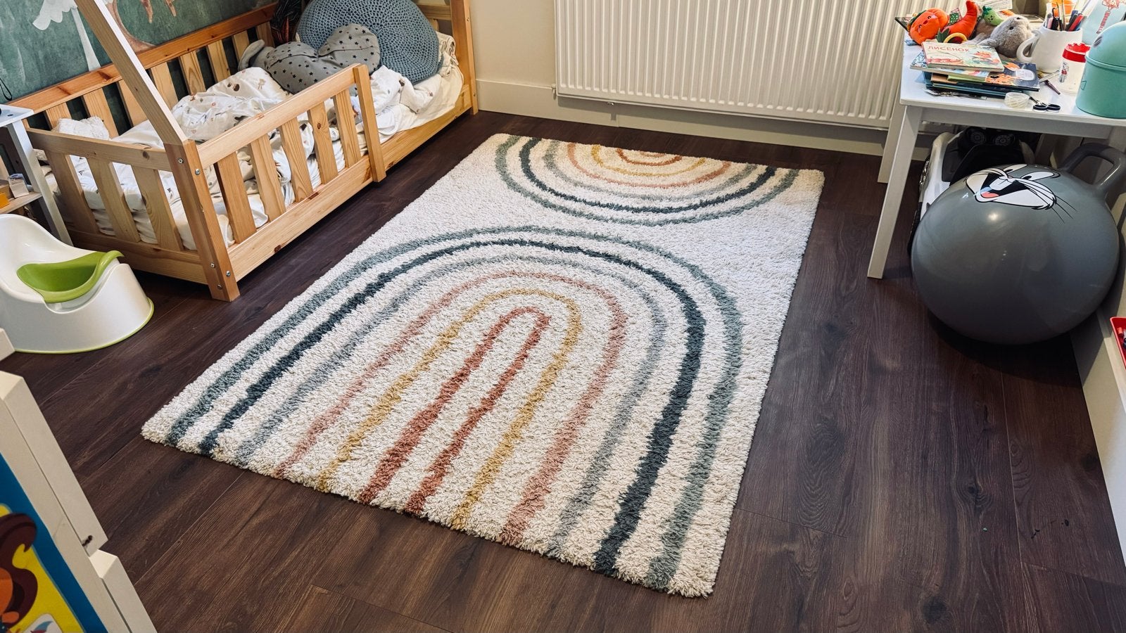 Vloerkleed GOBI/LYTTE met regenboogpatroon (120x170 cm), Ophalen, Gebruikt, 100 tot 150 cm, Beige