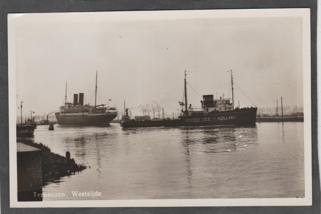 terneuzen  westzijde met schepen, Verzamelen, Ansichtkaarten | Nederland, Verzenden, 1940 tot 1960, Ongelopen, Zeeland