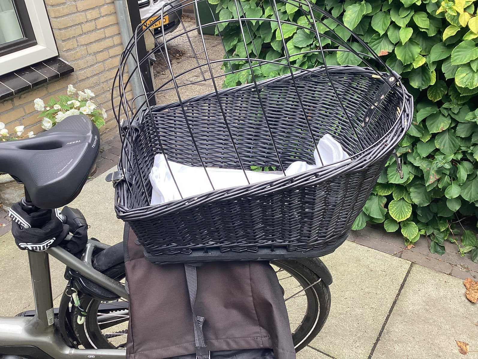 Hondenmand voor fiets achterop, Ophalen, Zo goed als nieuw