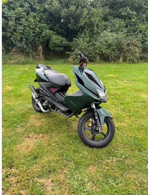 Yamaha Aerox 70cc, Ophalen, Zo goed als nieuw, Tweetakt, Aerox