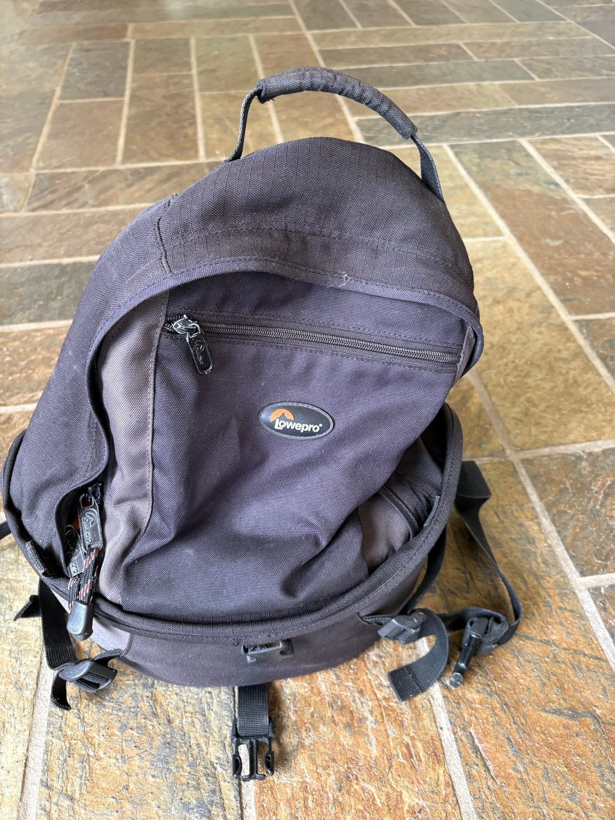 Lowepro Rugtas voor Camera - Zwart, Gebruikt, Ophalen, Rugtas, Gevoerd, Zwart
