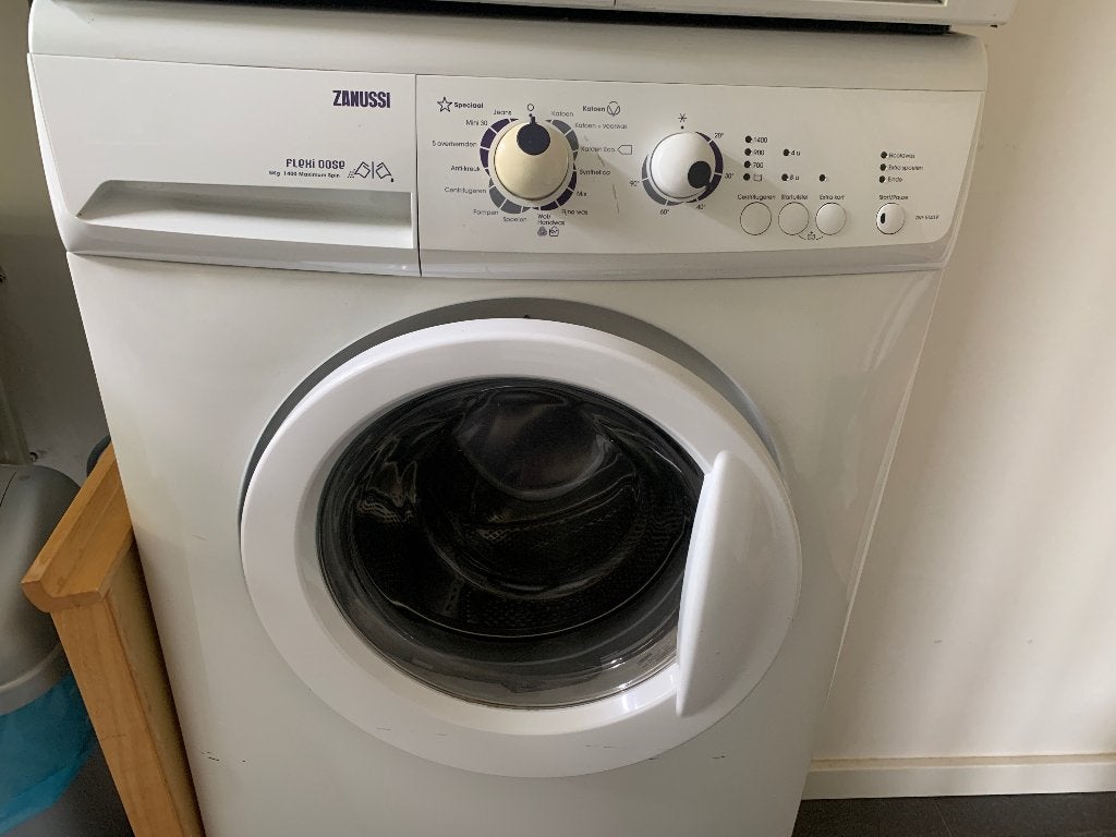 te koop Zanussi wasmachine, Ophalen, 1200 tot 1600 toeren, Gebruikt, 4 tot 6 kg