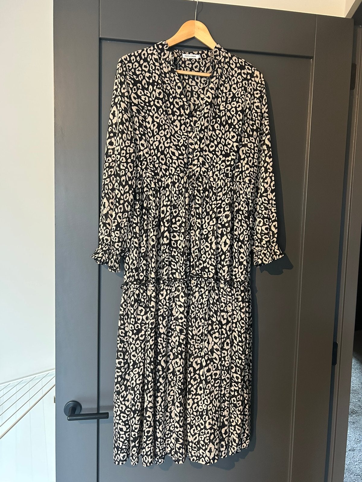 Fijne lange zwart/creme print jurk van Papillonne maat M, Kleding | Dames, Maat 38/40 (M), Verzenden, Zwart, Zo goed als nieuw