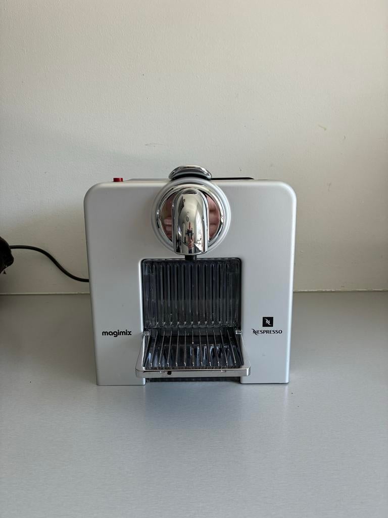 Nespresso Magimix Inissia Koffiecupmachine - Zo goed als nie, Witgoed en Apparatuur, Broodroosters, Ophalen, Zo goed als nieuw