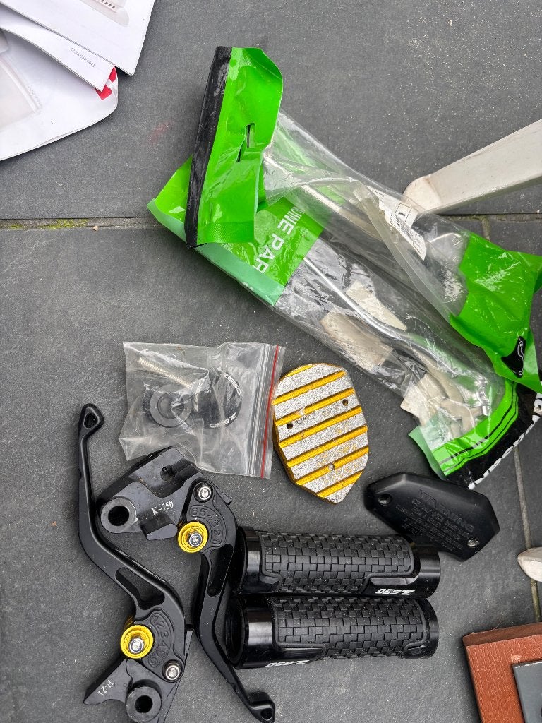 Kawazaki z650 spullen, Hobby en Vrije tijd, Ophalen of Verzenden, Zo goed als nieuw