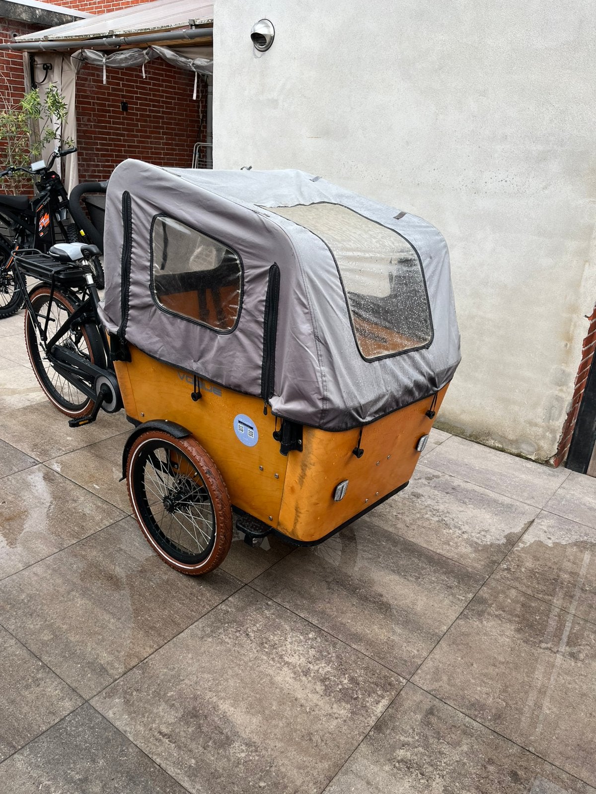 Vogue Carry 3 Elektrische Bakfiets, Fietsen en Brommers, 4 kinderen of meer, Huif, Zo goed als nieuw, Schijfrem