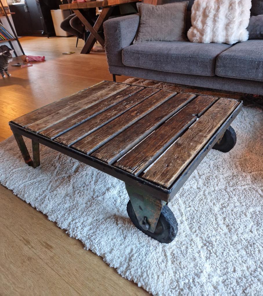 Industriele salontafel / palletwagen, Ophalen, Gebruikt, 100 tot 150 cm, 50 tot 100 cm