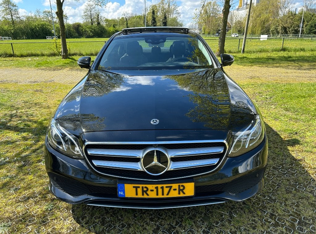 Mercedes E-Klasse E220d |Pano|Head-Up|Widescreen, Auto's, Automaat, 4 cilinders, Zwart, Leder