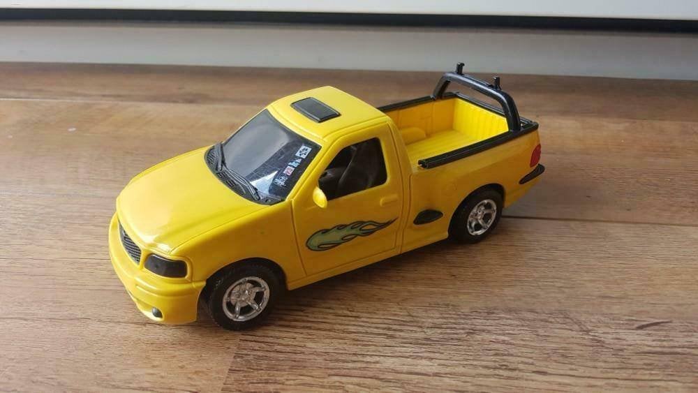 Gele speelgoed auto, Kinderen en Baby's, Speelgoed | Speelgoedvoertuigen, Ophalen of Verzenden, Zo goed als nieuw