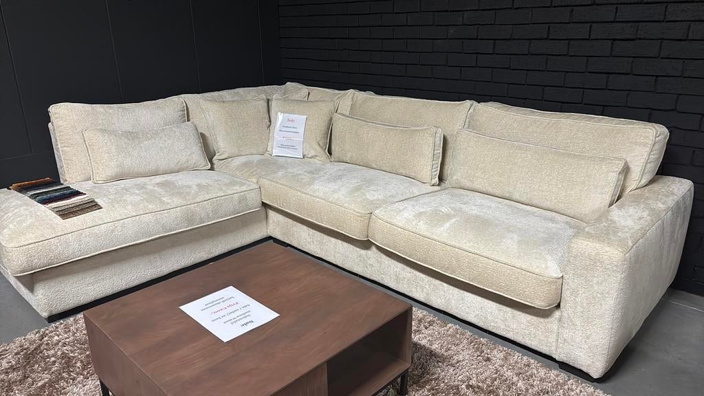 Ruime hoekbank SHOWROOM OPRUIMING, Ophalen, Zo goed als nieuw, Stof